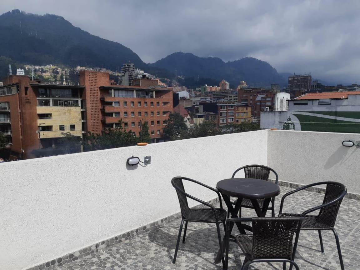 Edificio Santa Marta Apartment Богота Екстериор снимка